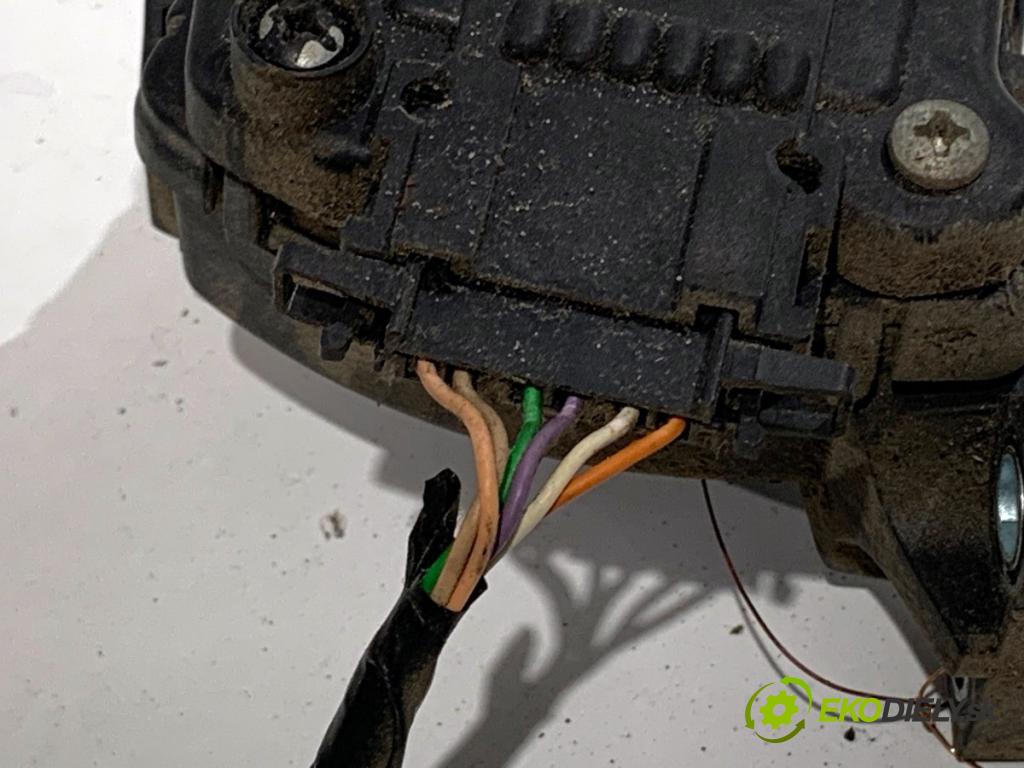 RENAULT TRAFIC II Autobus 2002 60 kW 1.9 dCI 80 (JL0B) 1870 Potenciometer plynu 7700313060 (Potenciometer plynového pedálu)