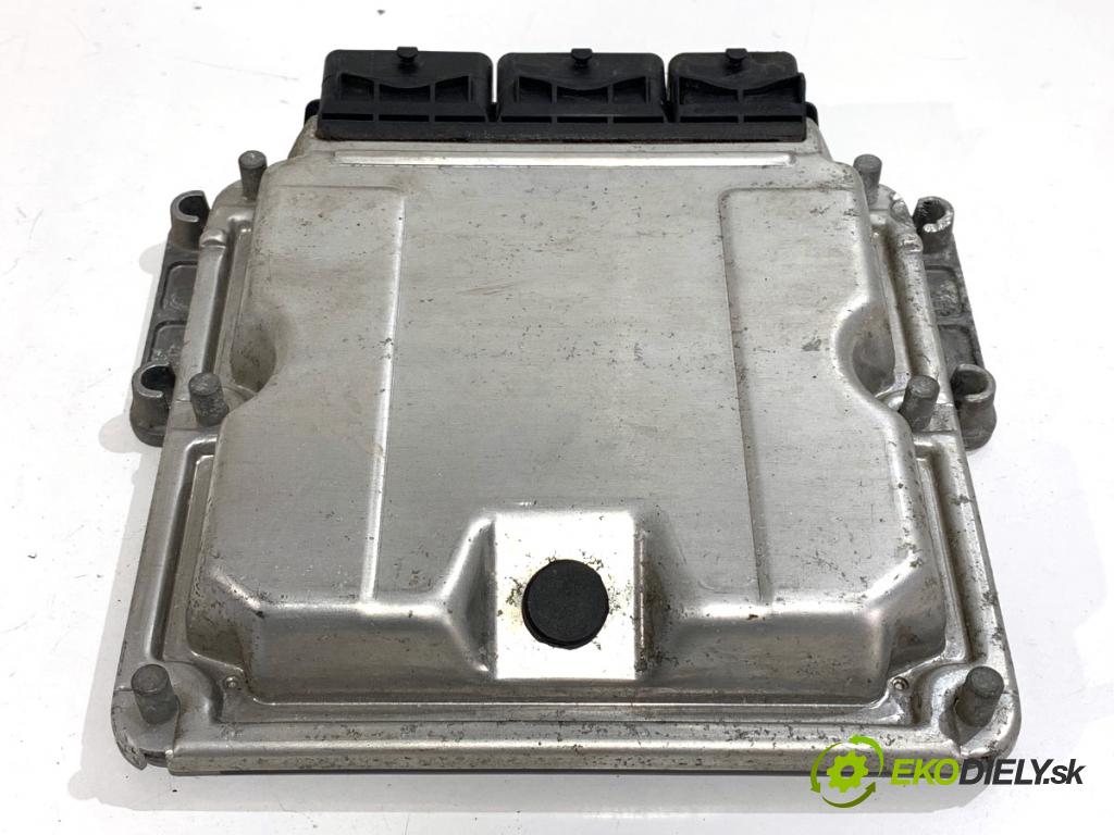 RENAULT TRAFIC II Autobus 2002 60 kW 1.9 dCI 80 (JL0B) 1870 riadiaca jednotka Motor 0281010633 (Riadiaca jednotka)