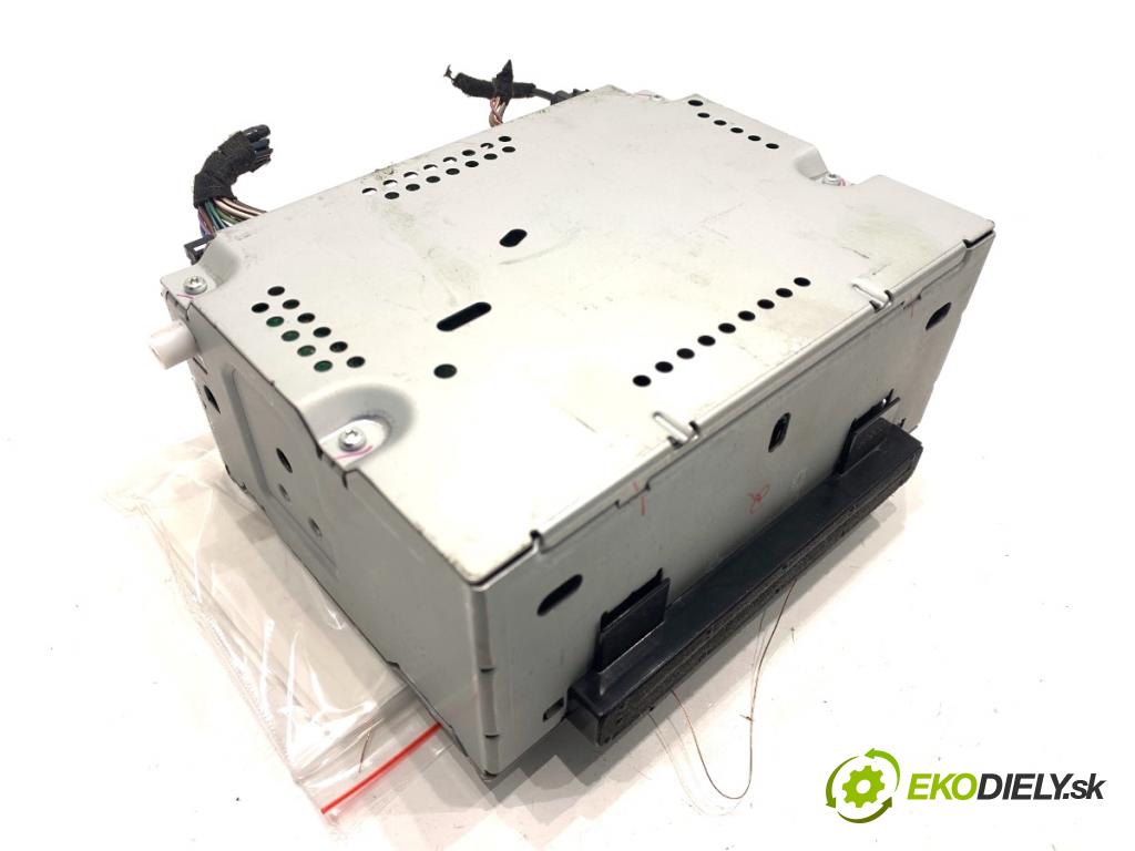 FORD FIESTA MK7 liftback 2015 70 kW 1.5 TDCi 1499 RADIO AM5T-18C815-PK (Audio zariadenie)