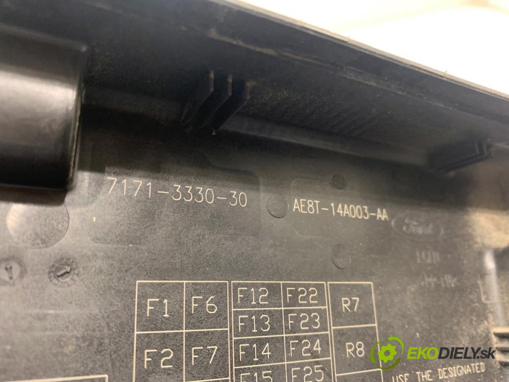 FORD FIESTA MK7 liftback 2015 70 kW 1.5 TDCi 1499 skříňka poistková AE8T-14A003-AA (Pojistková skříňka)