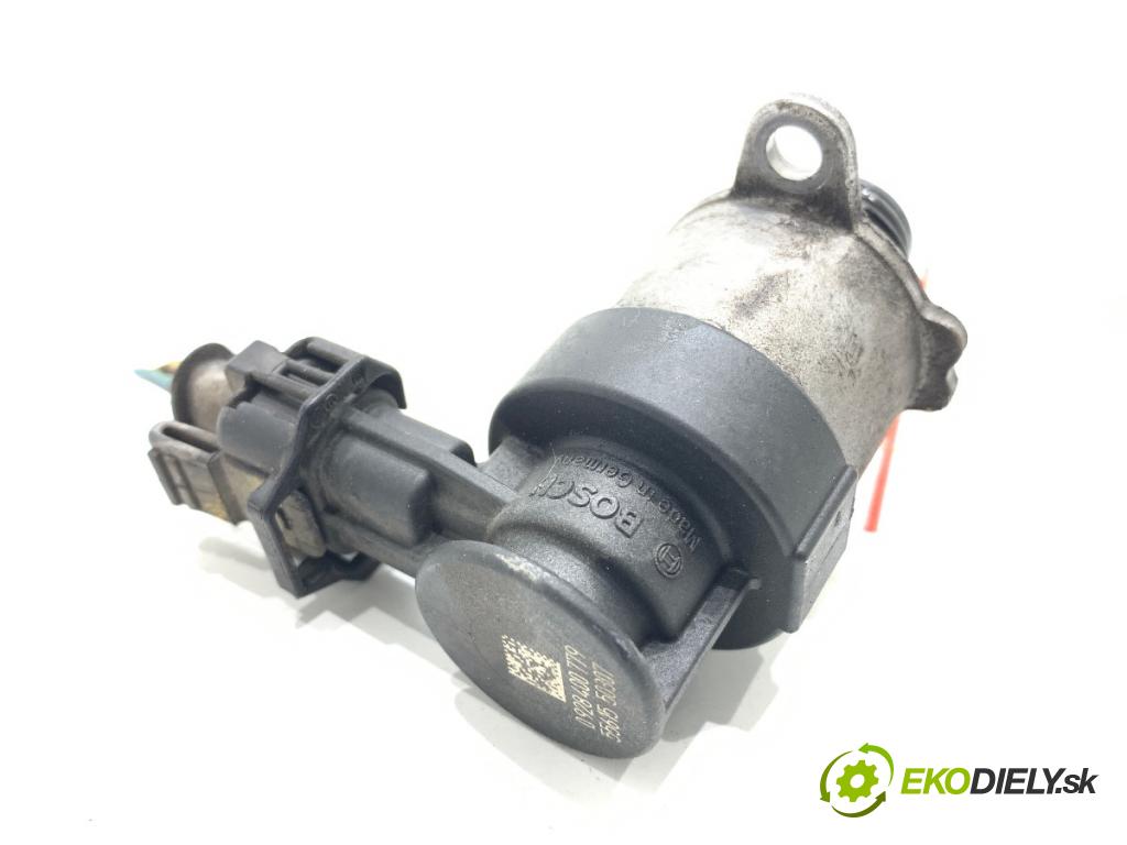 FORD FIESTA MK7 liftback 2015 70 kW 1.5 TDCi 1499 Regulátor tlaku paliva 0928400779 (Palivový systém ostatné)