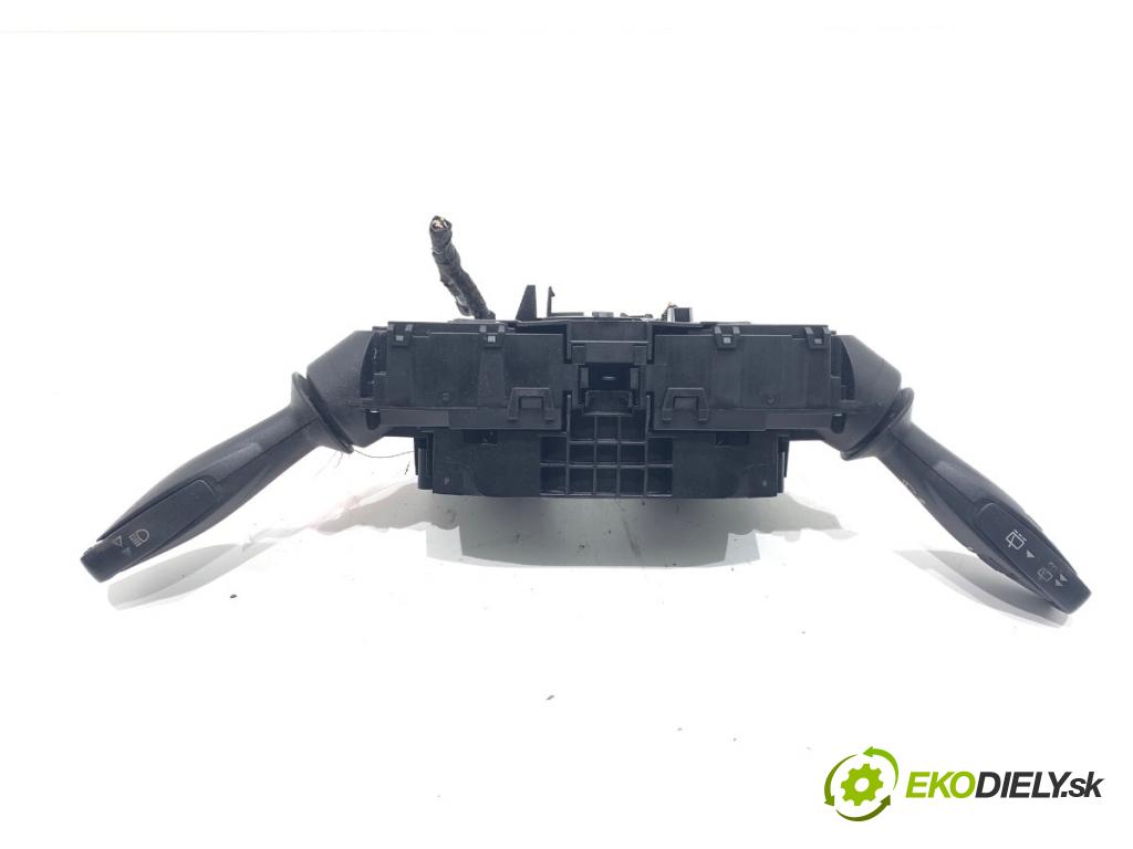 FORD FIESTA MK7 liftback 2015 70 kW 1.5 TDCi 1499 Prepínač kombinovaný 8A6T-13N064-BH (Prepínacie páčky pod volantom)