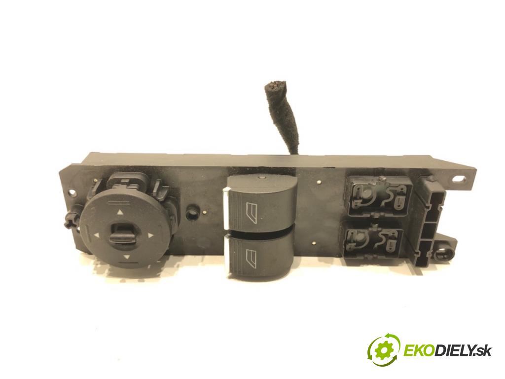 FORD FIESTA MK7 liftback 2015 70 kW 1.5 TDCi 1499 Prepínač okien F1ET-14A132-EB (Prepínacie páčky pod volantom)