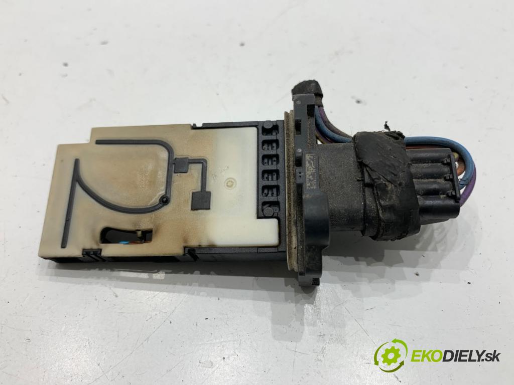 FORD FIESTA MK7 liftback 2015 70 kW 1.5 TDCi 1499 Váha vzduchu CA61-12B579-AA (Váha vzduchu)