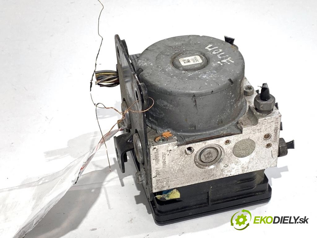 FORD FIESTA MK7 liftback 2015 70 kW 1.5 TDCi 1499 Pumpa ABS D1B1-2C405-AF (Pumpa ABS)