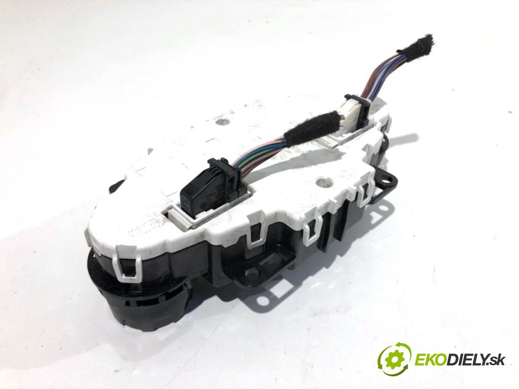 FORD FIESTA MK7 liftback 2015 70 kW 1.5 TDCi 1499 Panel ovládania kúrenia 8A6T-18C612 (Prepínacie páčky pod volantom)