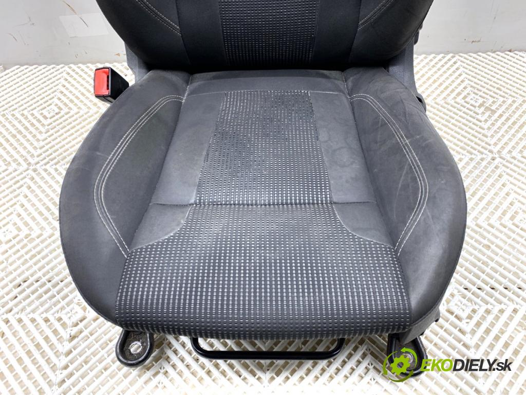 FORD FIESTA MK7 liftback 2015 70 kW 1.5 TDCi 1499 Sedadlo ľavy predný