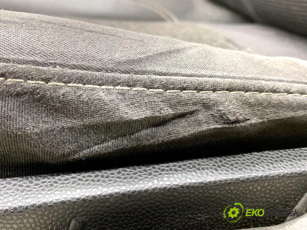 FORD FIESTA MK7 liftback 2015 70 kW 1.5 TDCi 1499 Sedadlo ľavy predný