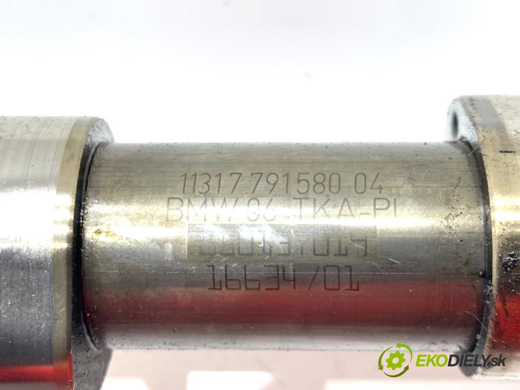 BMW E61 Kombi 2007 130 kW 525 d 2497 vačka vačkový hřídel 7791580 (Vačkové hriadele)