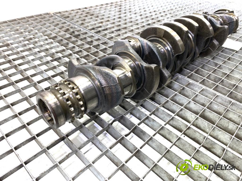 BMW E61 Kombi 2007 130 kW 525 d 2497 Kardaň, hriadeľ KLIKA: 7790913 (Blok motora ostatné)