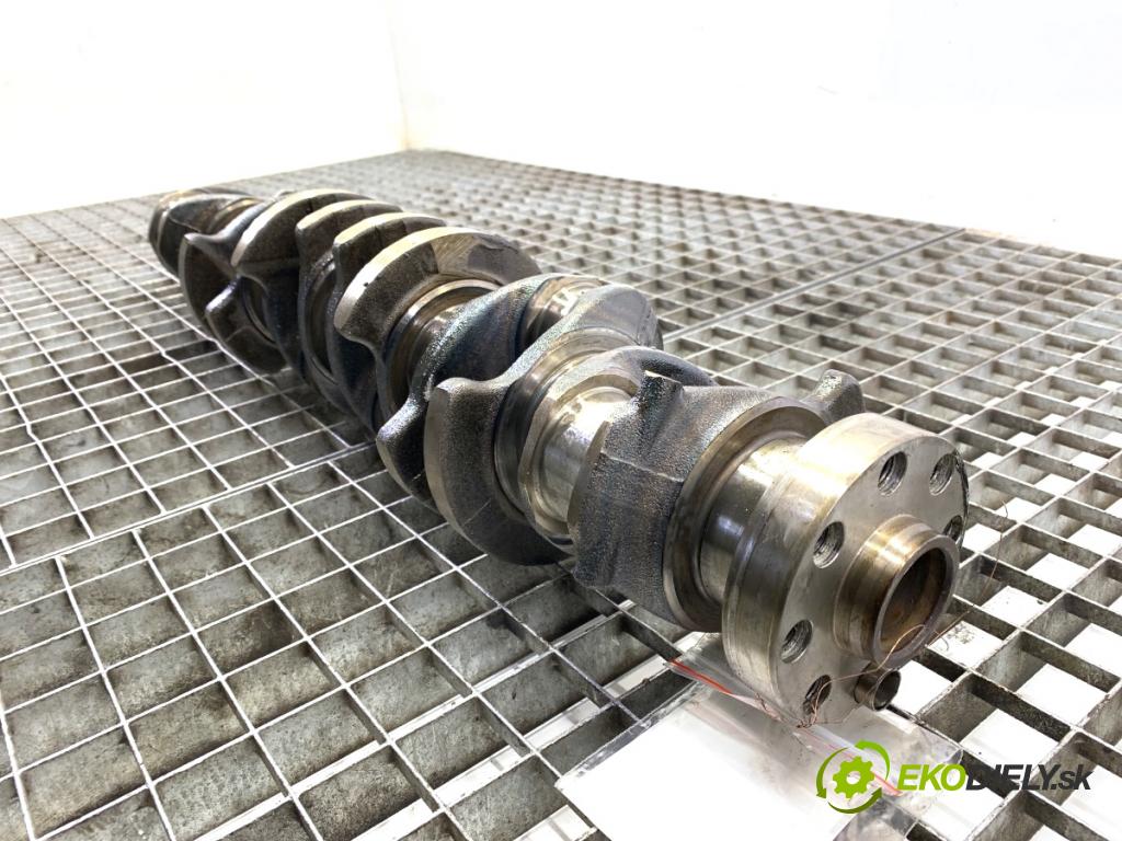 BMW E61 Kombi 2007 130 kW 525 d 2497 Kardaň, hriadeľ KLIKA: 7790913 (Blok motora ostatné)