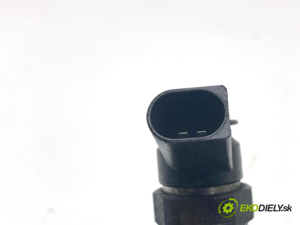 BMW E61 Kombi 2007 130 kW 525 d 2497 vstrekovač 7794652 (Vstrekovač paliva)