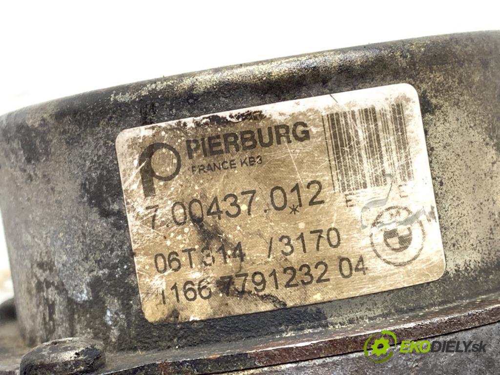 BMW E61 Kombi 2007 130 kW 525 d 2497 Pumpa vákuová 7791232