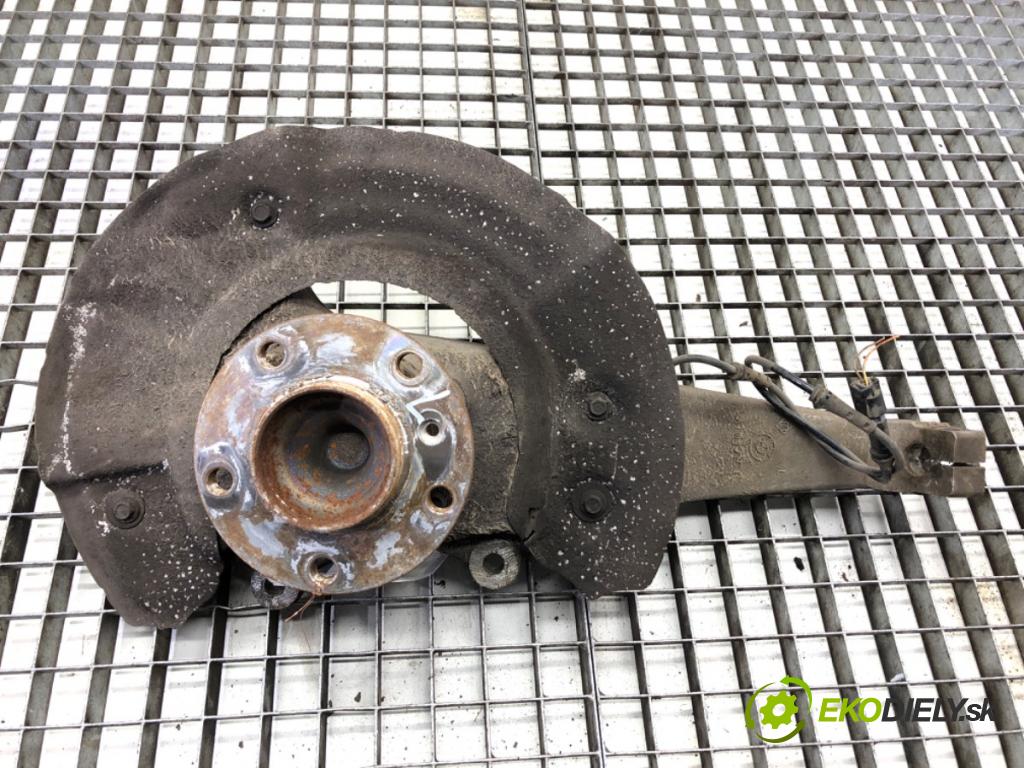 BMW F07 liftback 2013 135 kW 520 d 1995 náboj ľavy predný 