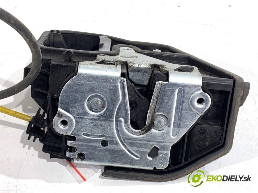 BMW F07 liftback 2013 135 kW 520 d 1995 zámok Dvere pravy zad 7229460
