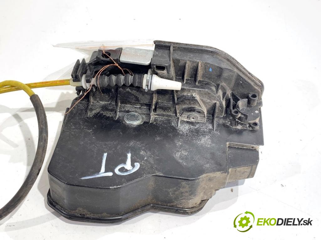 BMW F07 liftback 2013 135 kW 520 d 1995 zámok Dvere pravy zad 7229460