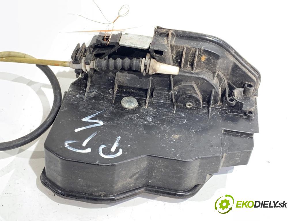 BMW F07 liftback 2013 135 kW 520 d 1995 zámok Dvere pravy predný 7229458
