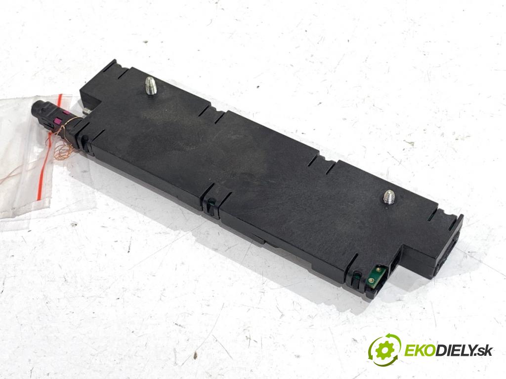 BMW F07 liftback 2013 135 kW 520 d 1995 Zosilňovač antény 9276027
