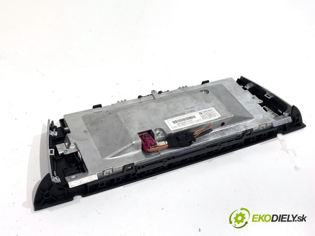 BMW F07 liftback 2013 135 kW 520 d 1995 Dislpej 9284972 (Prístrojová doska)