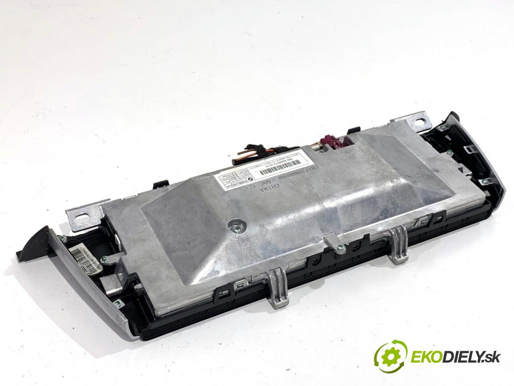 BMW F07 liftback 2013 135 kW 520 d 1995 Dislpej 9284972 (Prístrojová doska)