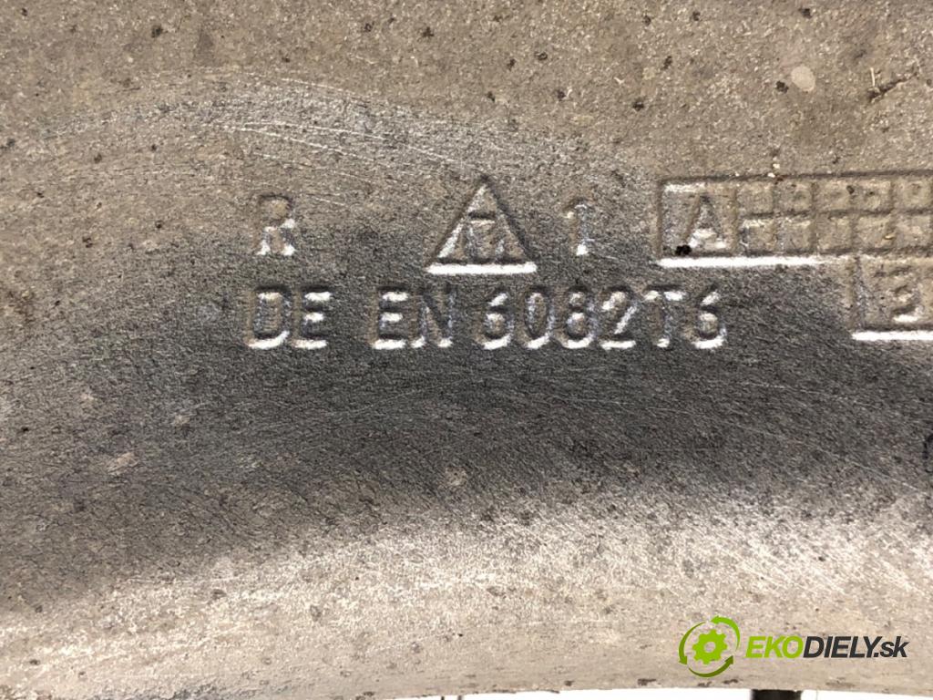 BMW F07 liftback 2013 135 kW 520 d 1995 Rameno pravy predný