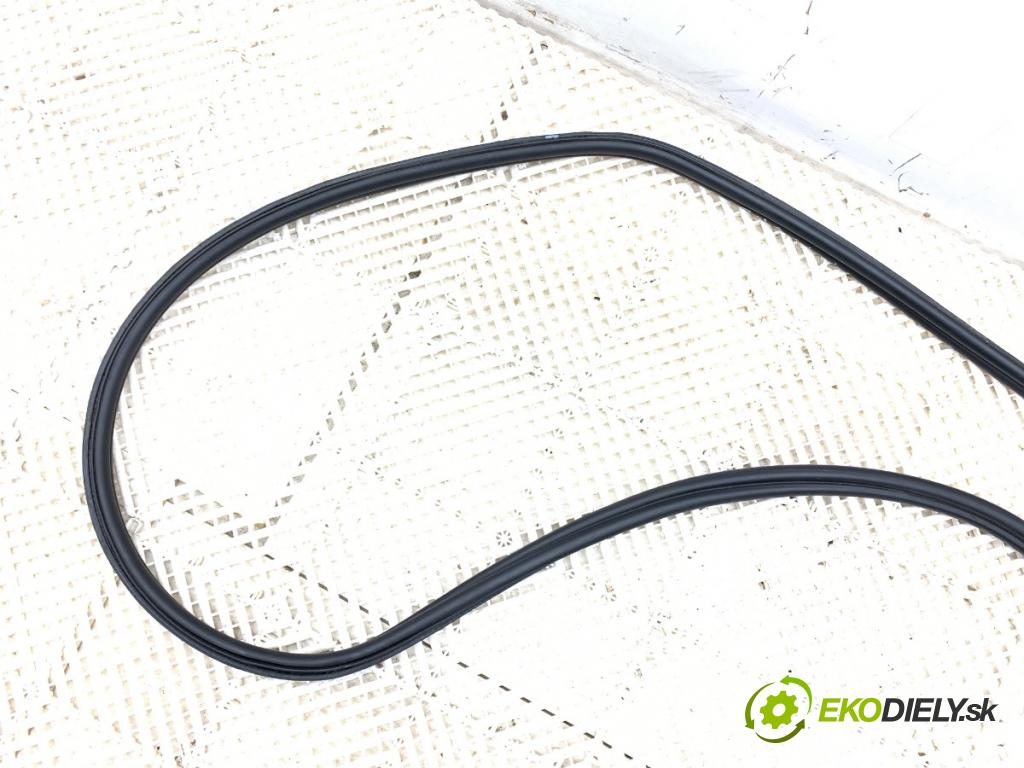 BMW F07 liftback 2013 135 kW 520 d 1995 tesnenie dverí kufra 7200542