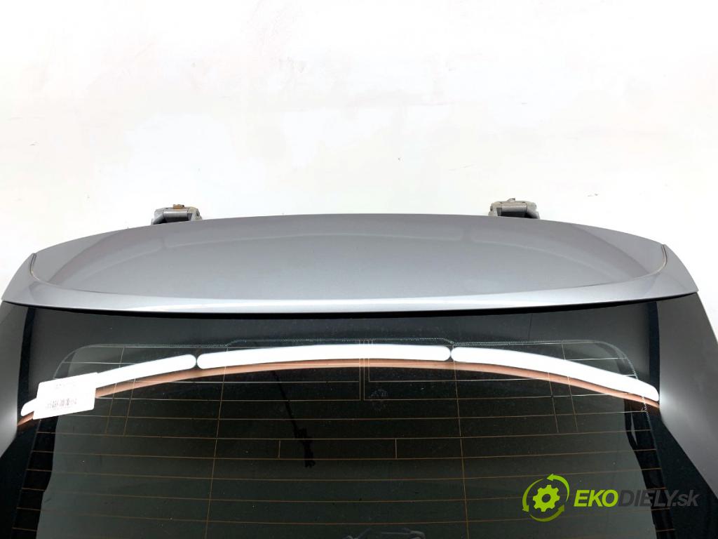 BMW F07 liftback 2013 135 kW 520 d 1995 kapota zad A52