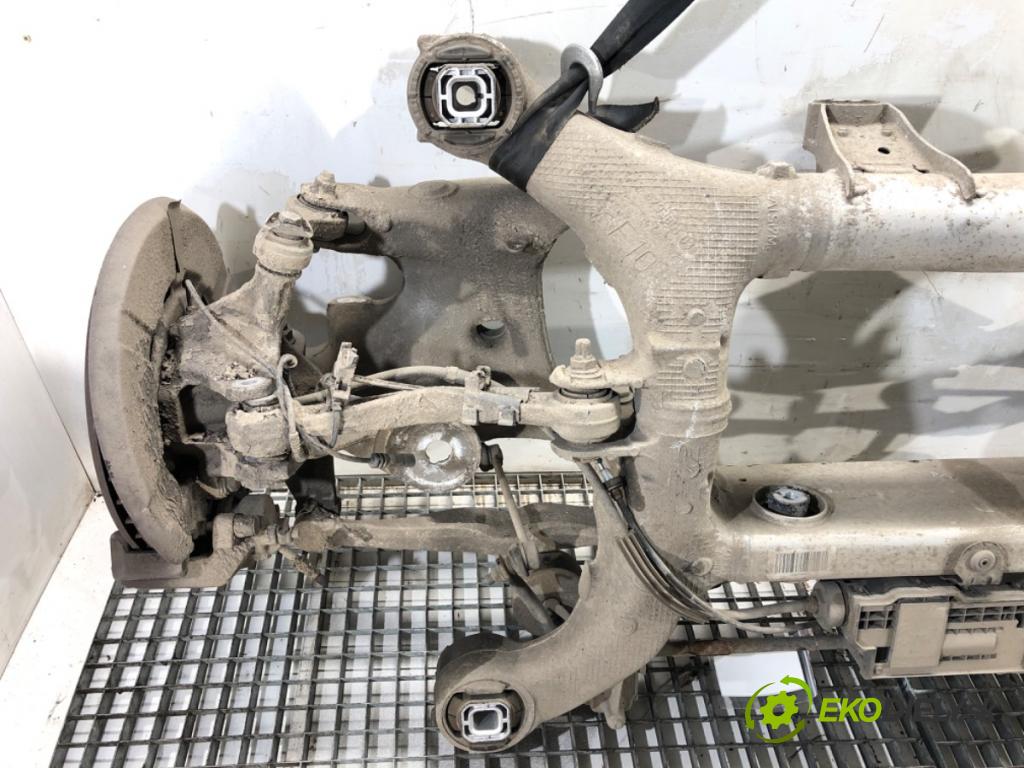 BMW F07 liftback 2013 135 kW 520 d 1995 Výstuha zad Mechanizmus brzdy 6856932