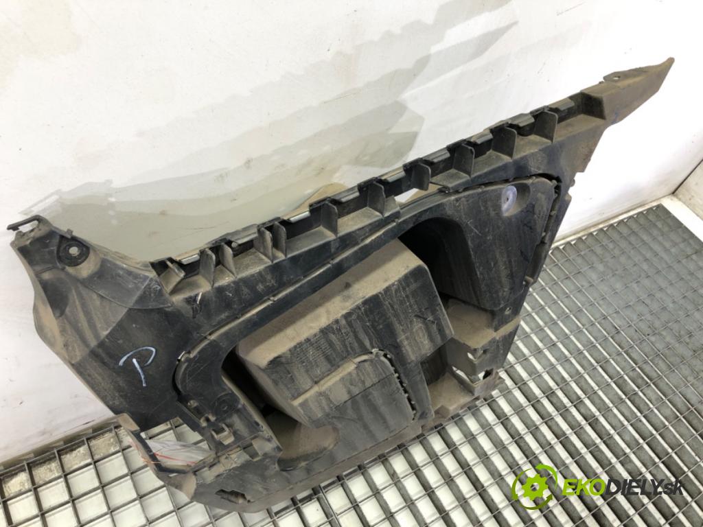 BMW F07 liftback 2013 135 kW 520 d 1995 Úchyt nárazníka pravy zad 7201218