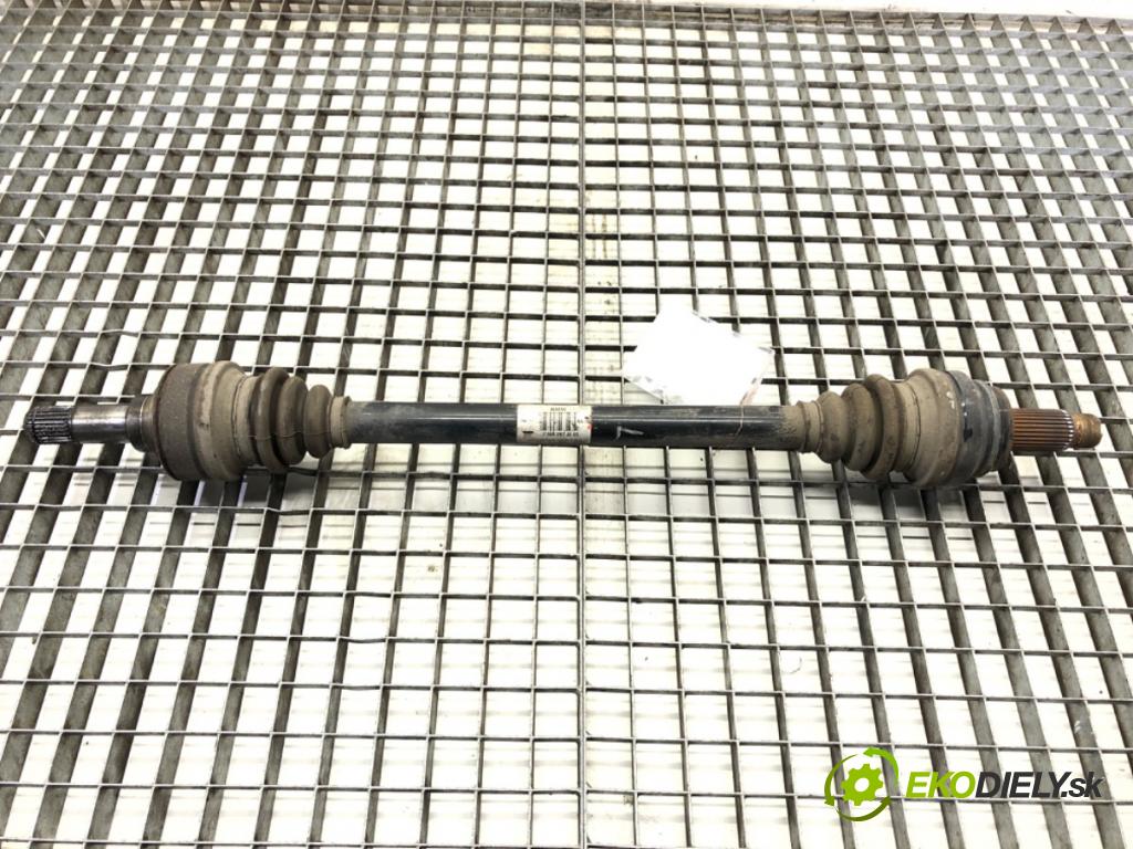 BMW F07 liftback 2013 135 kW 520 d 1995 poloos levý zadní část 7566067