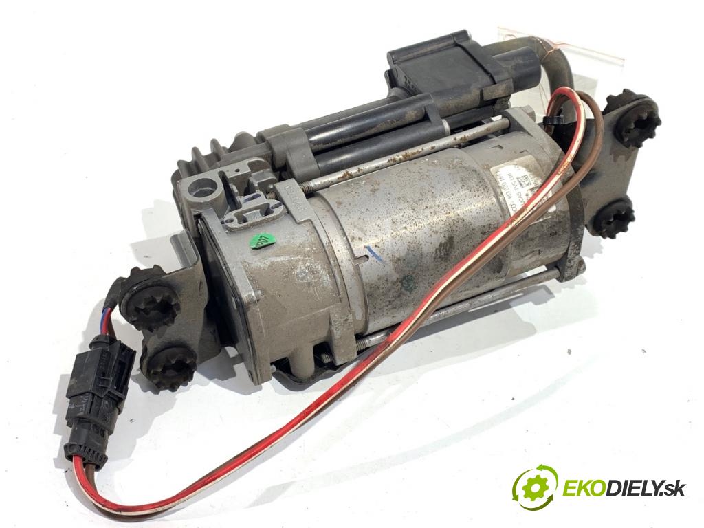 BMW F07 liftback 2013 135 kW 520 d 1995 pumpa nápravy 6789450