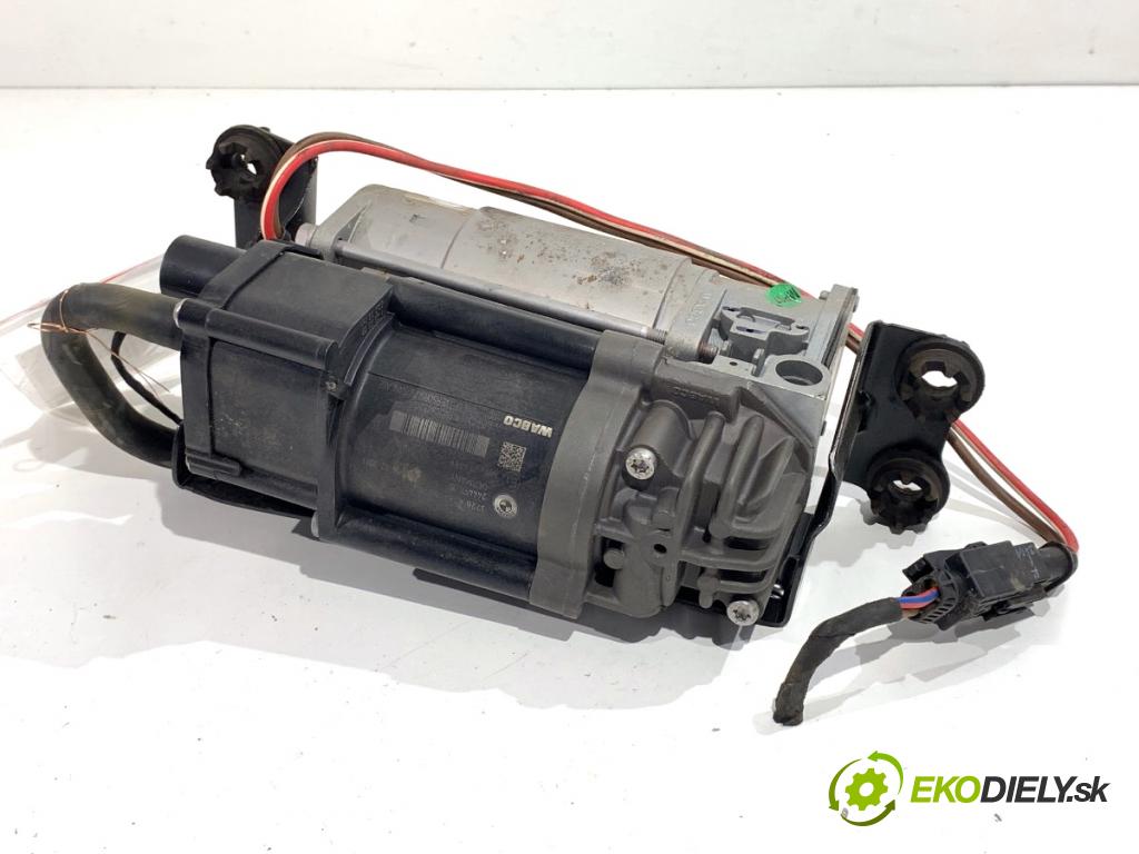 BMW F07 liftback 2013 135 kW 520 d 1995 pumpa nápravy 6789450