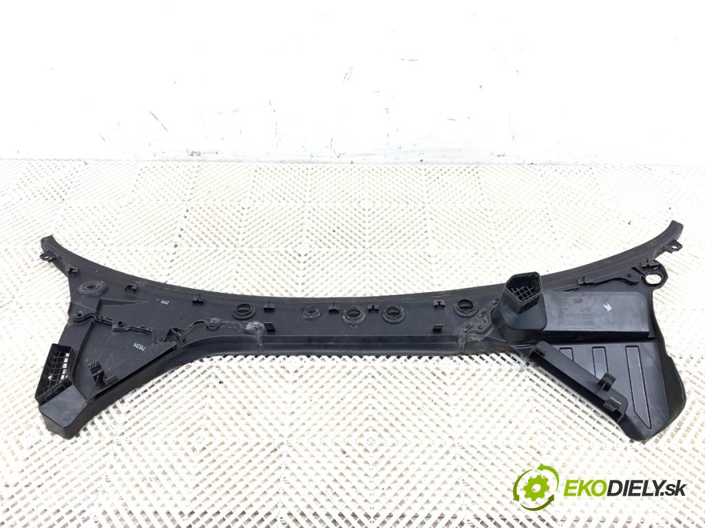 BMW F07 liftback 2013 135 kW 520 d 1995 Torpédo, plast pod čelné okno 7199752 (Torpédo (plast pod čelným sklom))