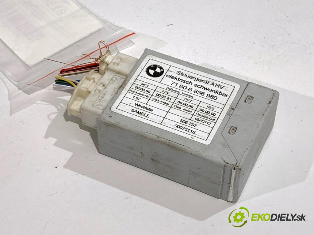 BMW F07 liftback 2013 135 kW 520 d 1995 Modul ťažného oka 6856980 (Riadiaca jednotka ostatné)