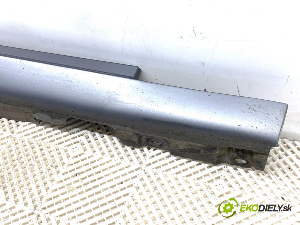 BMW F07 liftback 2013 135 kW 520 d 1995 Lišta prahová pravy