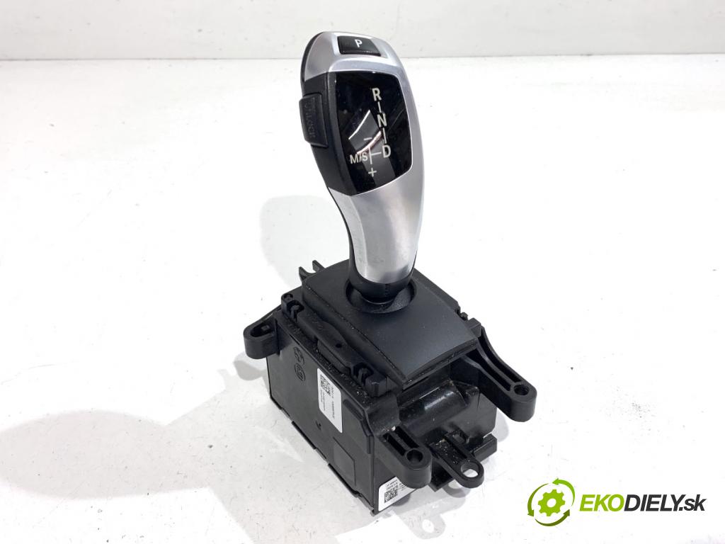 BMW F07 liftback 2013 135 kW 520 d 1995 Kulisa 9296904 (Rýchlostná páka (kulisa))