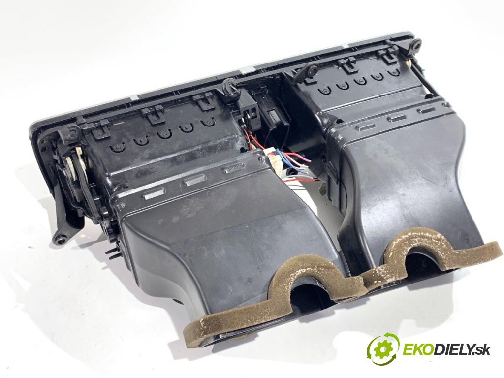 BMW F07 liftback 2013 135 kW 520 d 1995 Mriežky kúrenia predný 16828110
