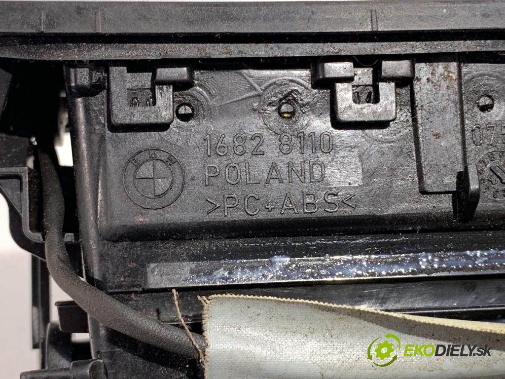 BMW F07 liftback 2013 135 kW 520 d 1995 Mriežky kúrenia predný 16828110