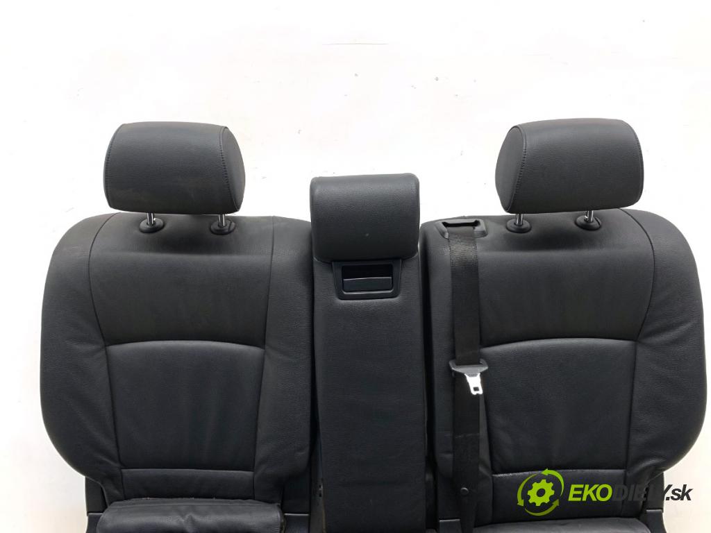 BMW F07 liftback 2013 135 kW 520 d 1995 Sedadlo druhý rad