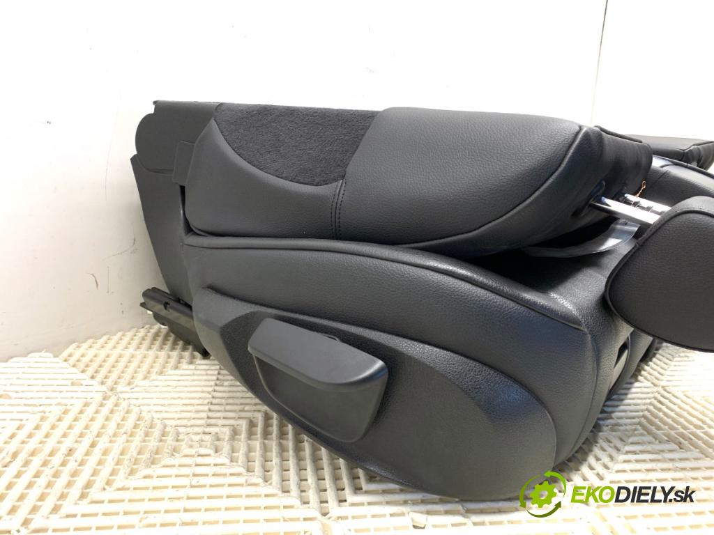 BMW F07 liftback 2013 135 kW 520 d 1995 Sedadlo druhý rad