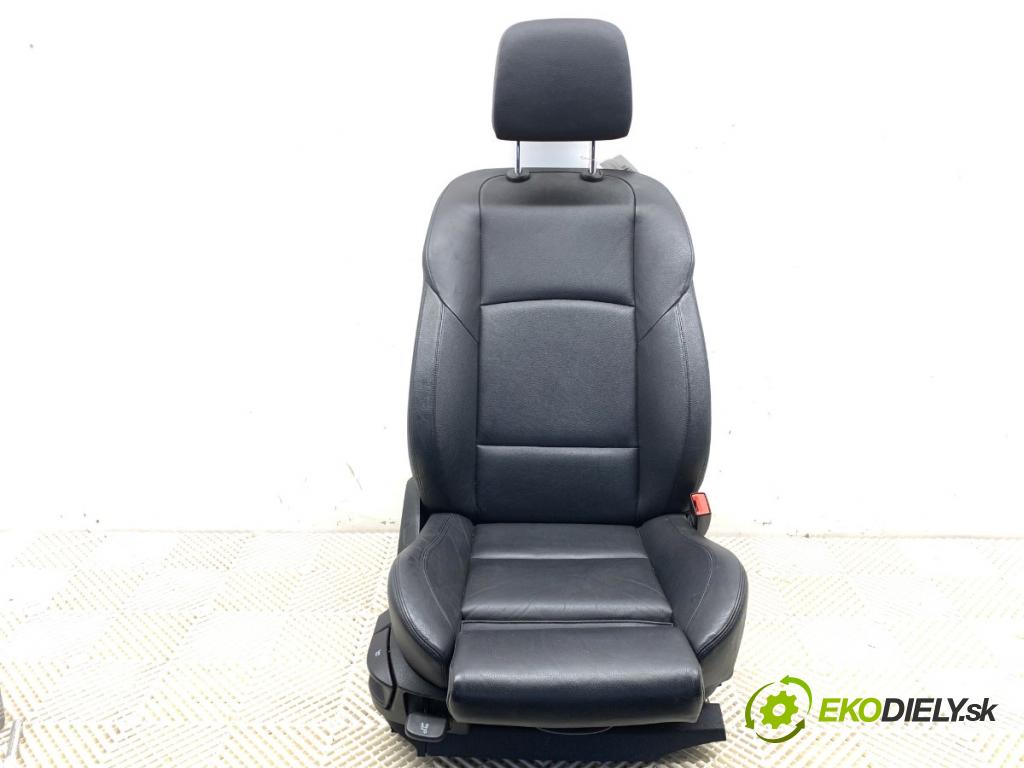 BMW F07 liftback 2013 135 kW 520 d 1995 Sedadlo pravy predný 