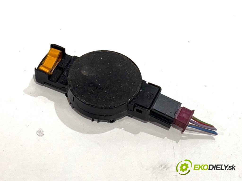 BMW F07 liftback 2013 135 kW 520 d 1995 Snímač dažďa 9271879 (Snímač dažďa)