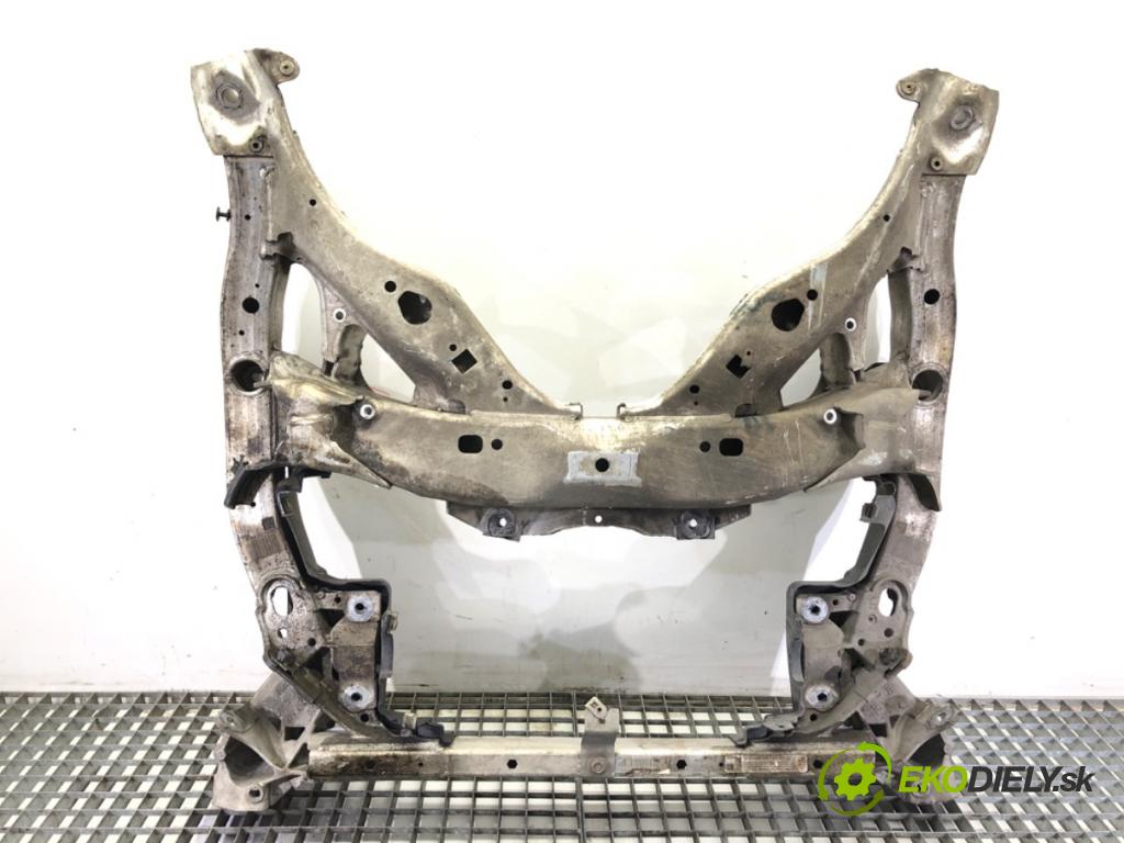 BMW F07 liftback 2013 135 kW 520 d 1995 výztuha pod motor 6797644 (Přední výztuha)