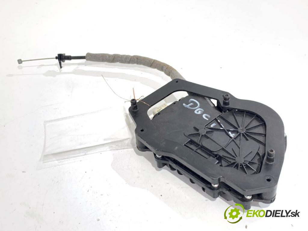 BMW F07 liftback 2013 135 kW 520 d 1995 doťah dverí zad 7330648