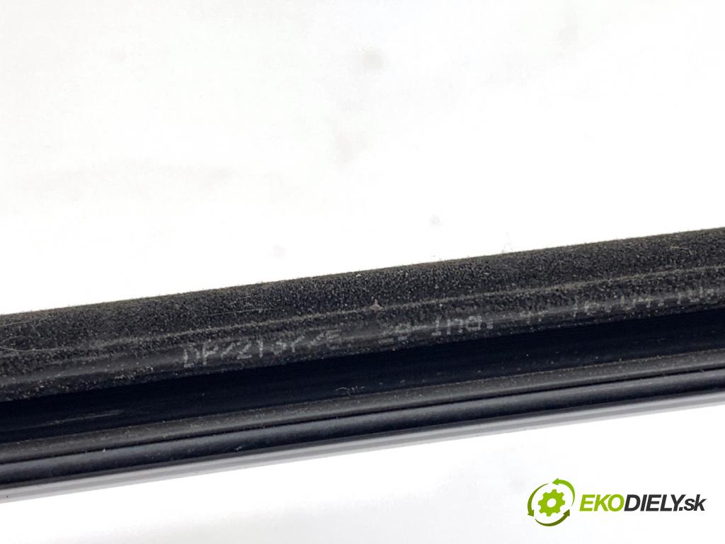 BMW F07 liftback 2013 135 kW 520 d 1995 Lišta Sbírání: predný ľavy