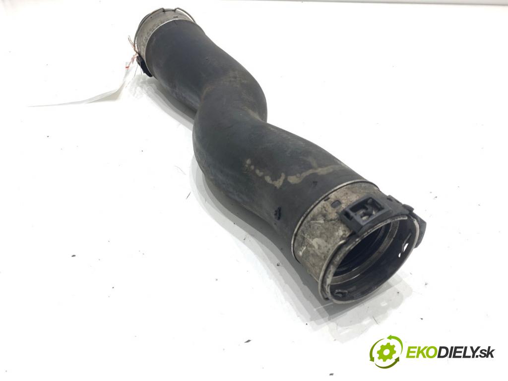 BMW F07 liftback 2013 135 kW 520 d 1995 Rúra vzduchu 7810614