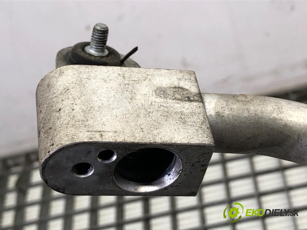 BMW F07 liftback 2013 135 kW 520 d 1995 rúrka klimatizace 9201927 (Trubka klimatizace)