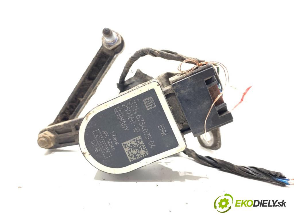 BMW F07 liftback 2013 135 kW 520 d 1995 snímač ÚROVEŇ: XENON zadní část pravý 6784075