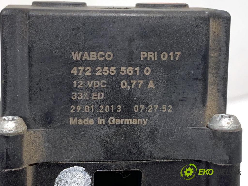 BMW F07 liftback 2013 135 kW 520 d 1995 rozdělovač nápravy 4722555610