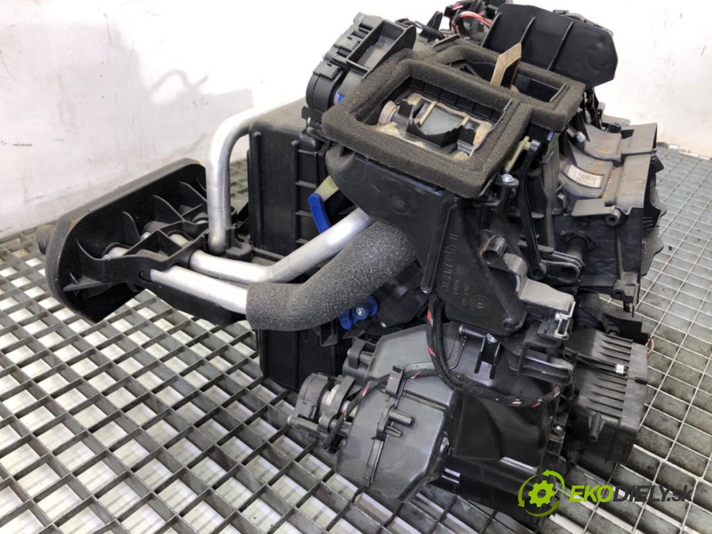 BMW F07 liftback 2013 135 kW 520 d 1995 Výhrevné teleso, radiátor kúrenia KOMBAJN 9202574